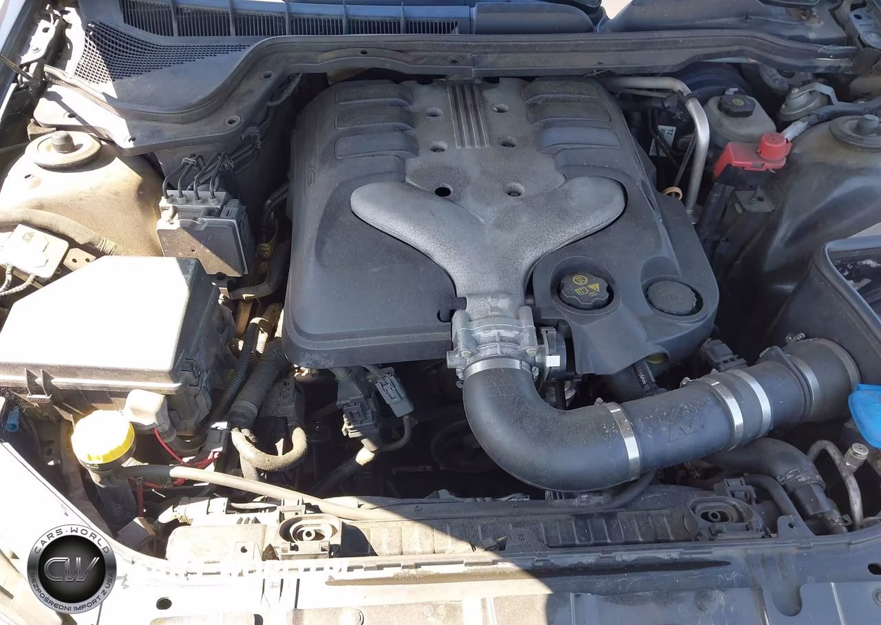 2009 Pontiac G8 VIN:6G2ER57779L171391 - 10