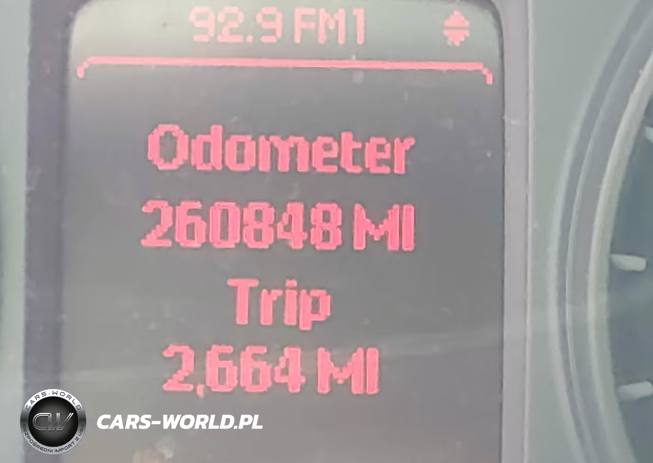 2009 Pontiac G8 VIN:6G2ER57779L171391 - 7
