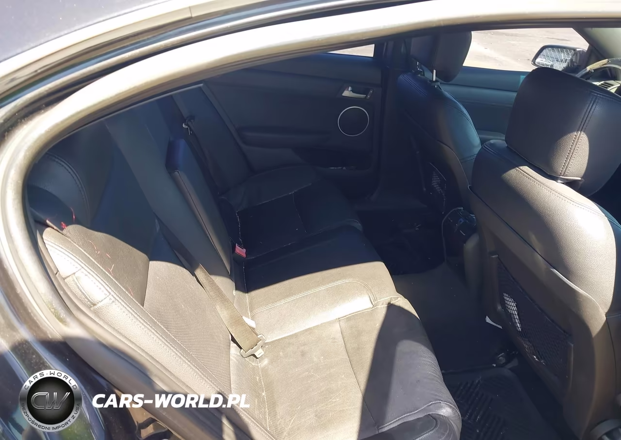 2009 Pontiac G8 VIN:6G2ER57779L171391 - 8