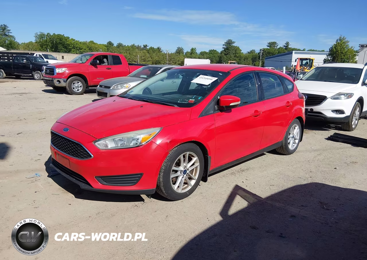 2015 Ford Focus Se VIN:1FADP3K28FL243128 - 2