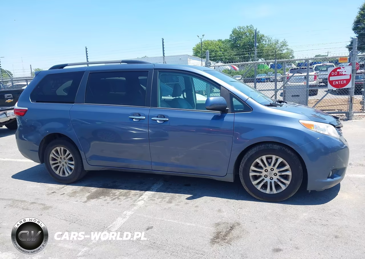 2016 Toyota Sienna Xle 8 Passenger VIN:5TDYK3DC6GS710465 - 13