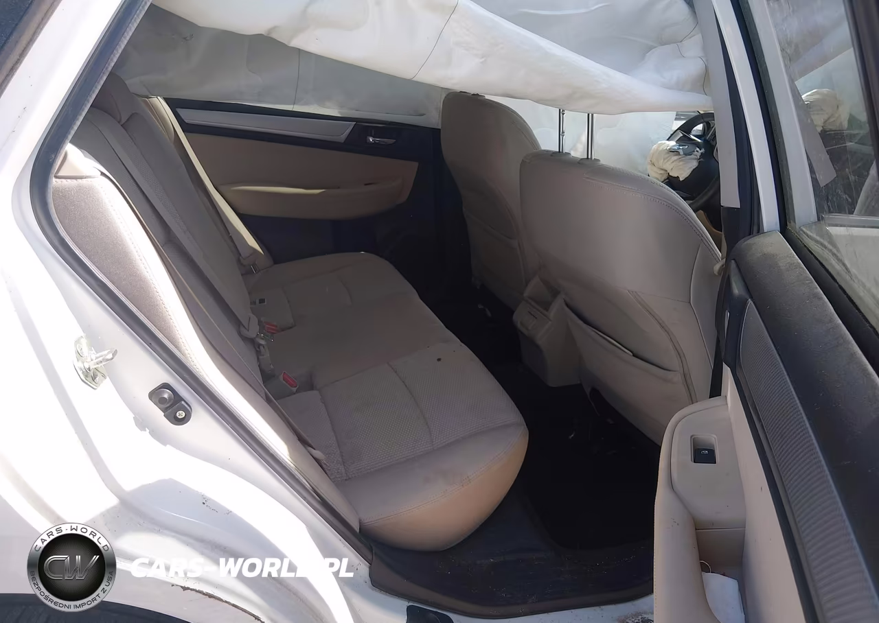 2019 Subaru Outback 2.5I Premium VIN:4S4BSAFCXK3375370 - 8