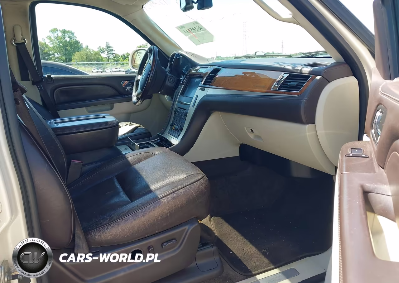 2011 Cadillac Escalade Platinum Edition VIN:1GYS4DEF8BR190253 - 5
