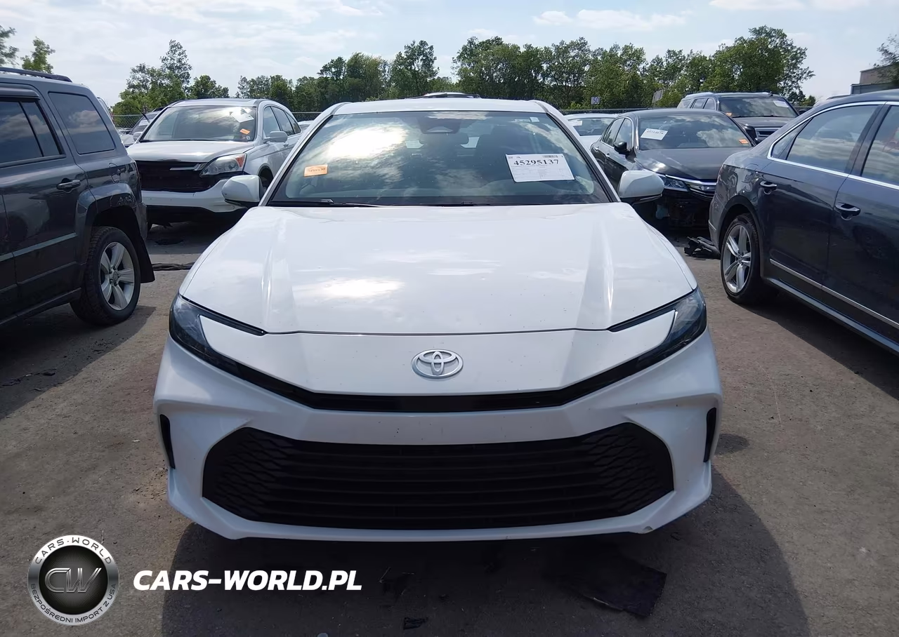 2025 Toyota Camry Le VIN:4T1DAACK1SU088422 - 12