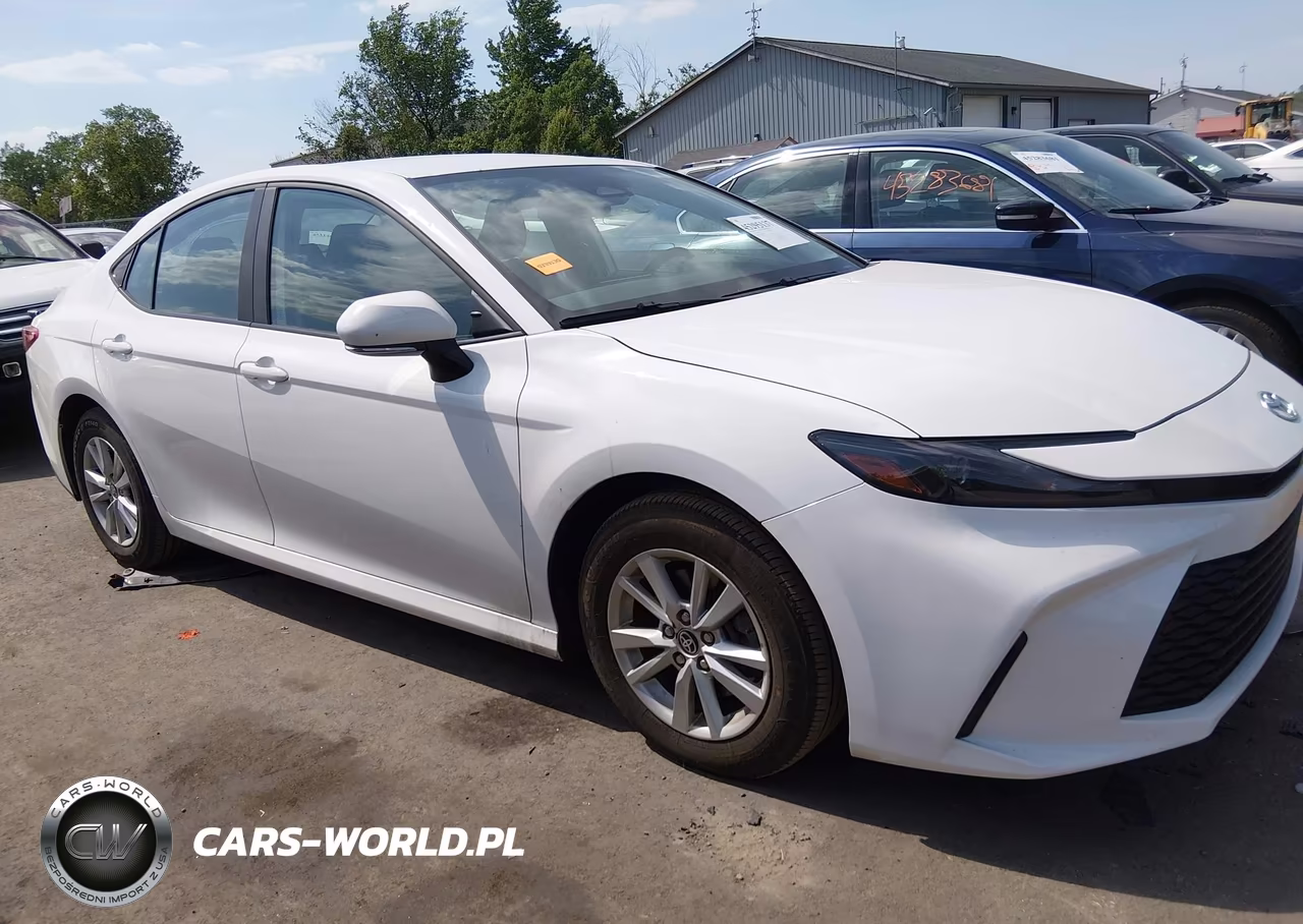 2025 Toyota Camry Le VIN:4T1DAACK1SU088422 - 13
