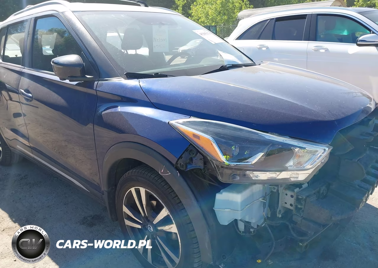 2019 Nissan Kicks Sr VIN:3N1CP5CU5KL528842 - 19
