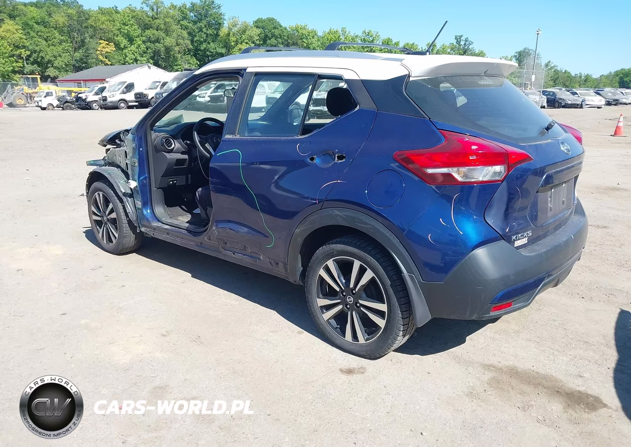 2019 Nissan Kicks Sr VIN:3N1CP5CU5KL528842 - 3