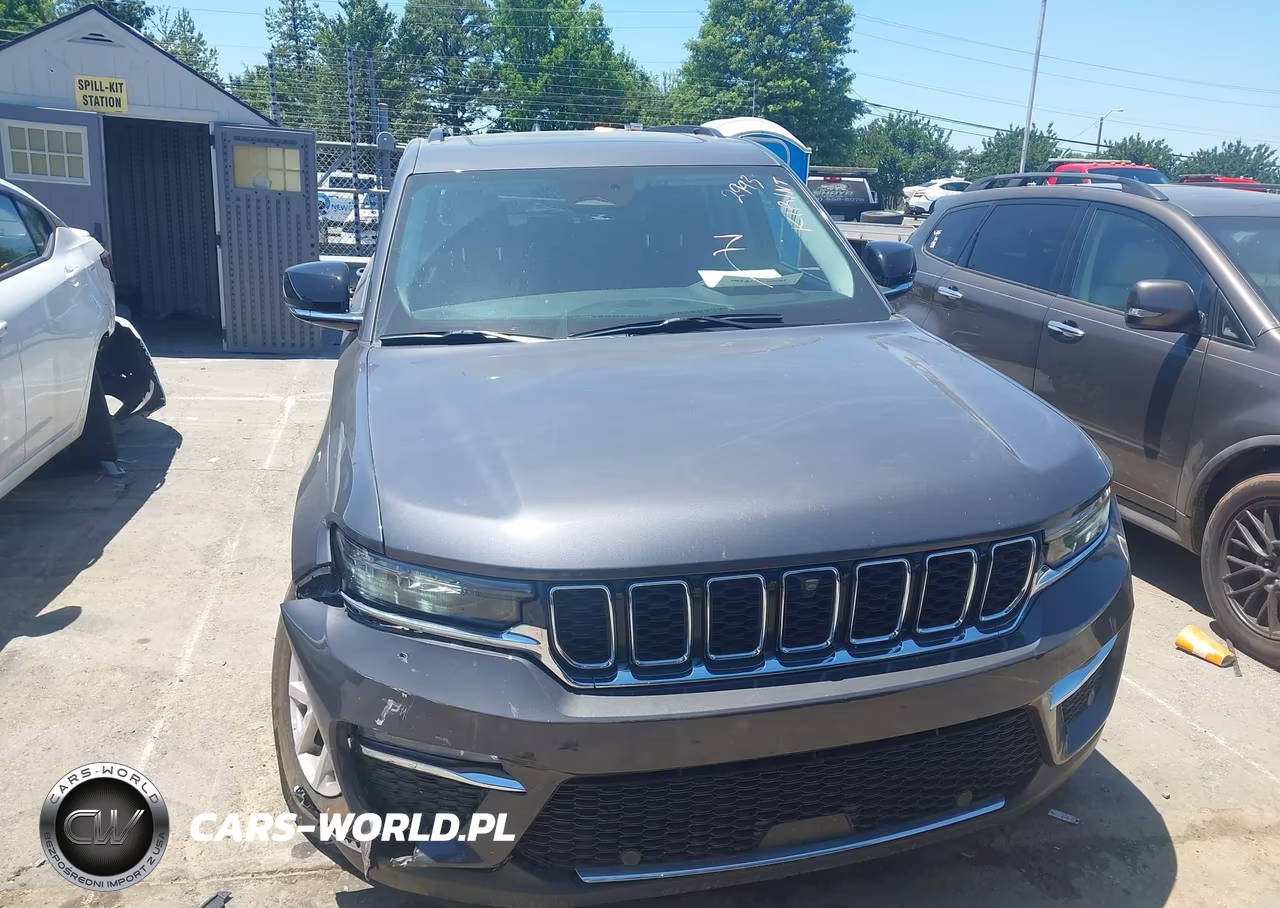 2022 Jeep Grand Cherokee Limited 4X4 VIN:1C4RJHBG8N8632993 - 12