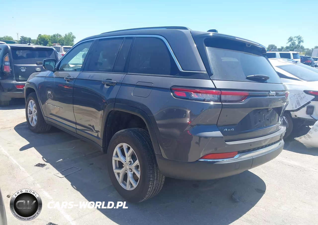 2022 Jeep Grand Cherokee Limited 4X4 VIN:1C4RJHBG8N8632993 - 3