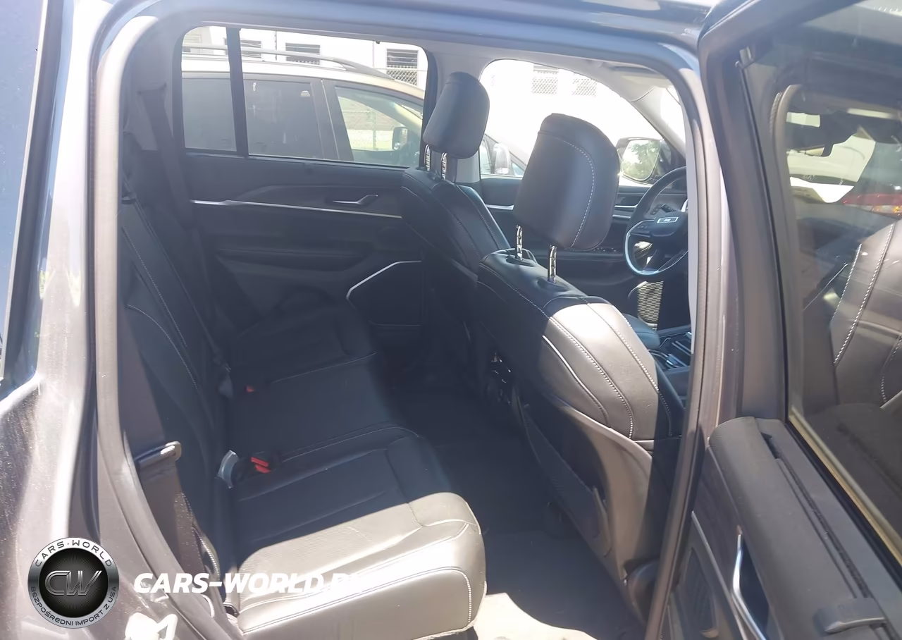 2022 Jeep Grand Cherokee Limited 4X4 VIN:1C4RJHBG8N8632993 - 8