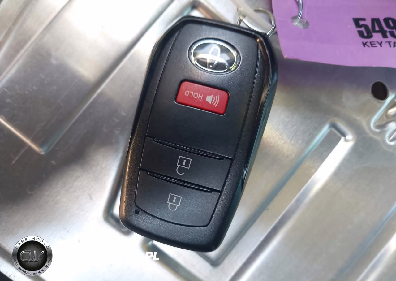 2024 Toyota Corolla Cross Le VIN:7MUCAAAG3RV093379 - 11