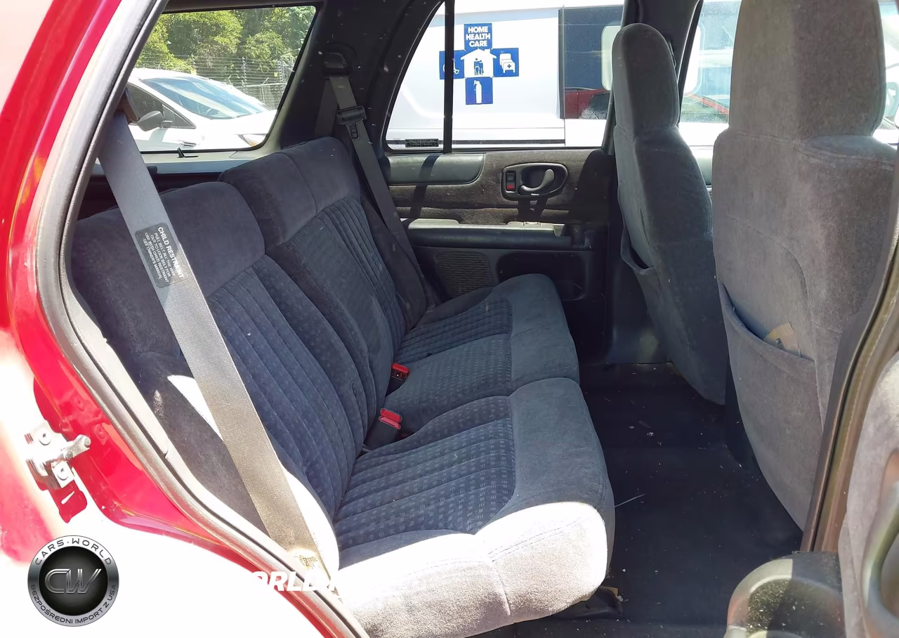 1998 Chevrolet Blazer Ls VIN:1GNDT13W4W2201502 - 8