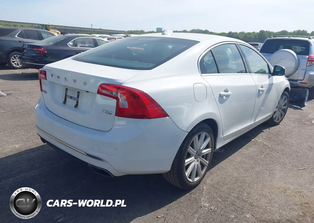 2016 Volvo S60 Inscription T5 Drive-E Premier VIN:LYV402FK7GB099984 - 4