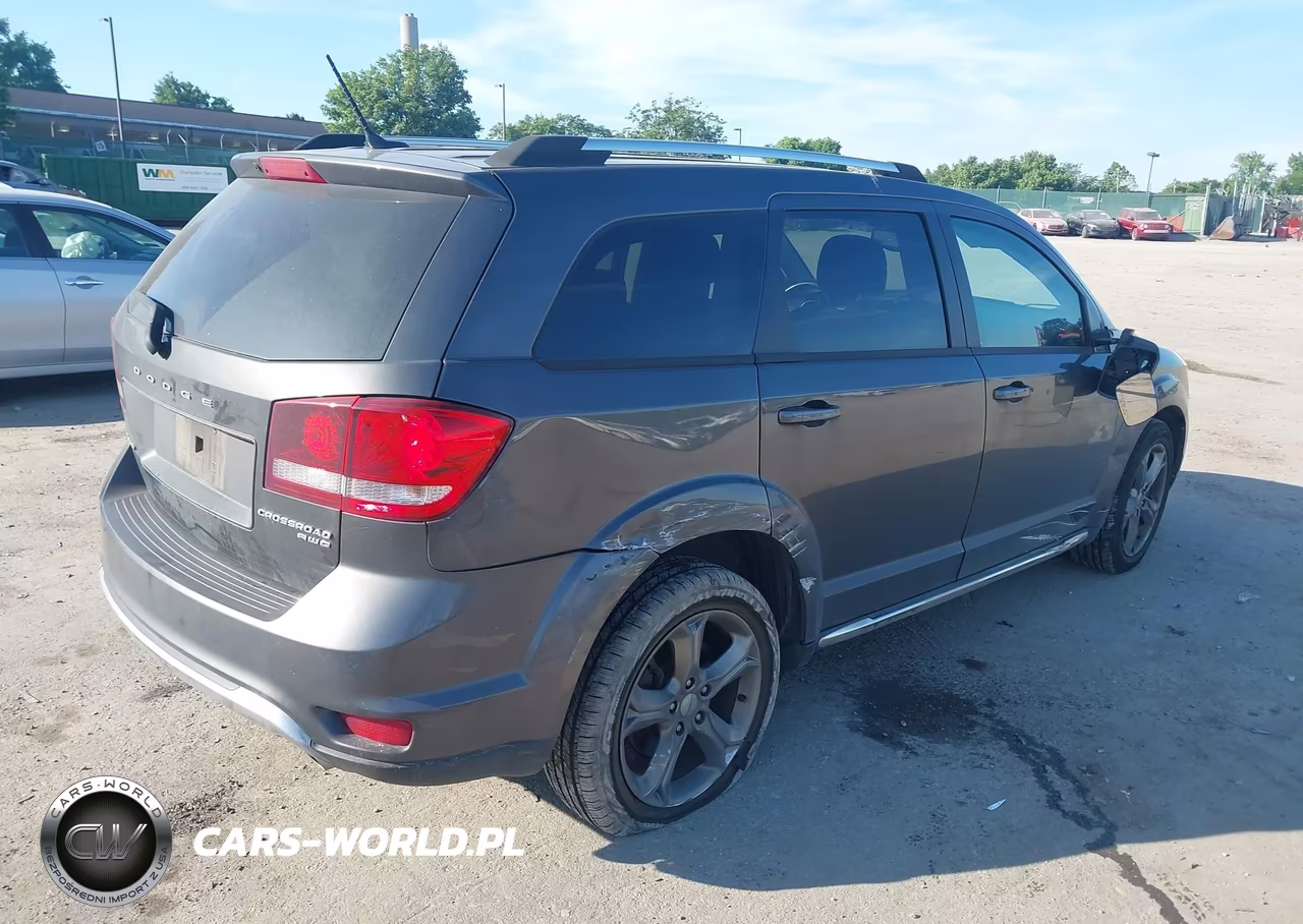 2017 Dodge Journey Crossroad Plus Awd VIN:3C4PDDGGXHT618339 - 4