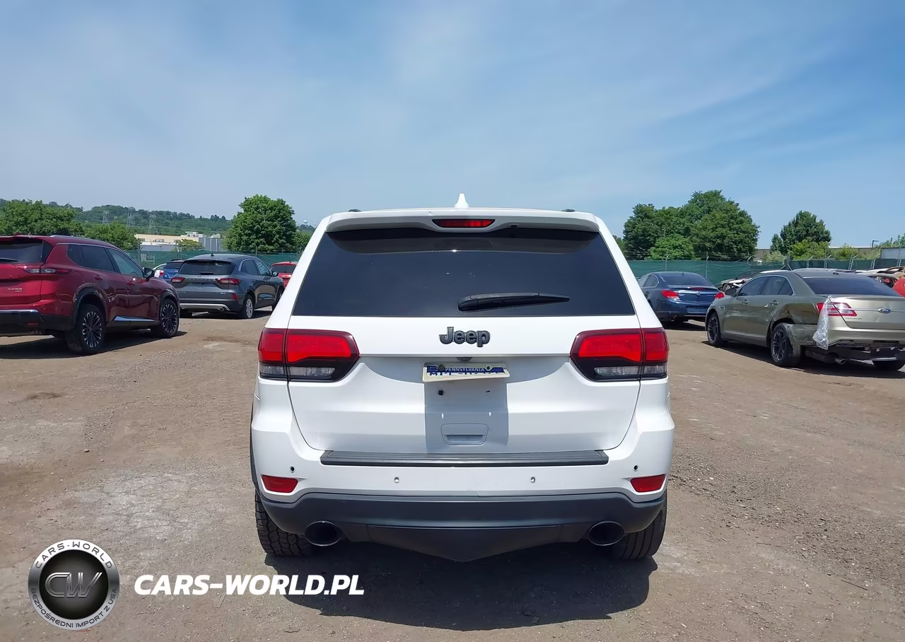 2018 Jeep Grand Cherokee Srt 4X4 VIN:1C4RJFDJ8JC185375 - 16