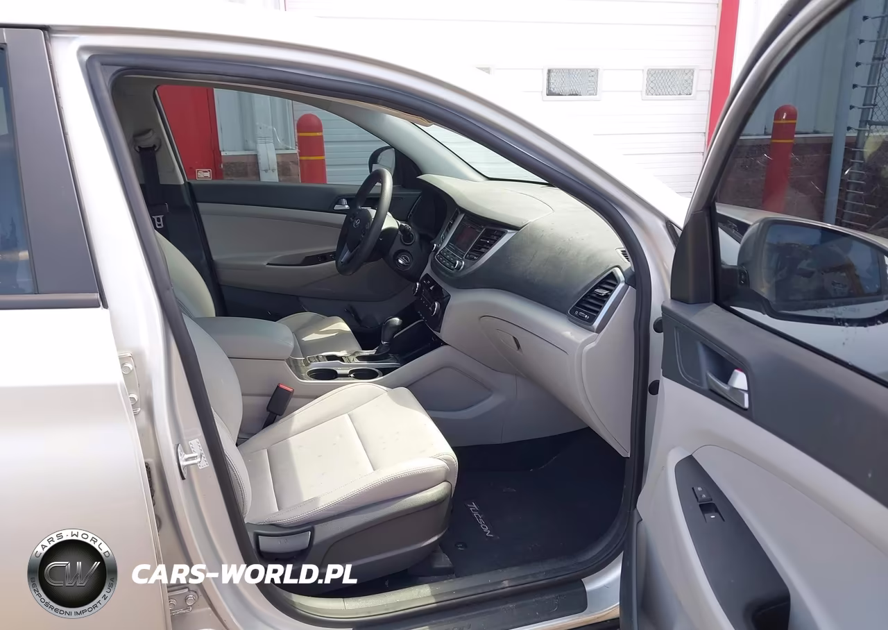 2018 Hyundai Tucson Se VIN:KM8J23A42JU656210 - 5