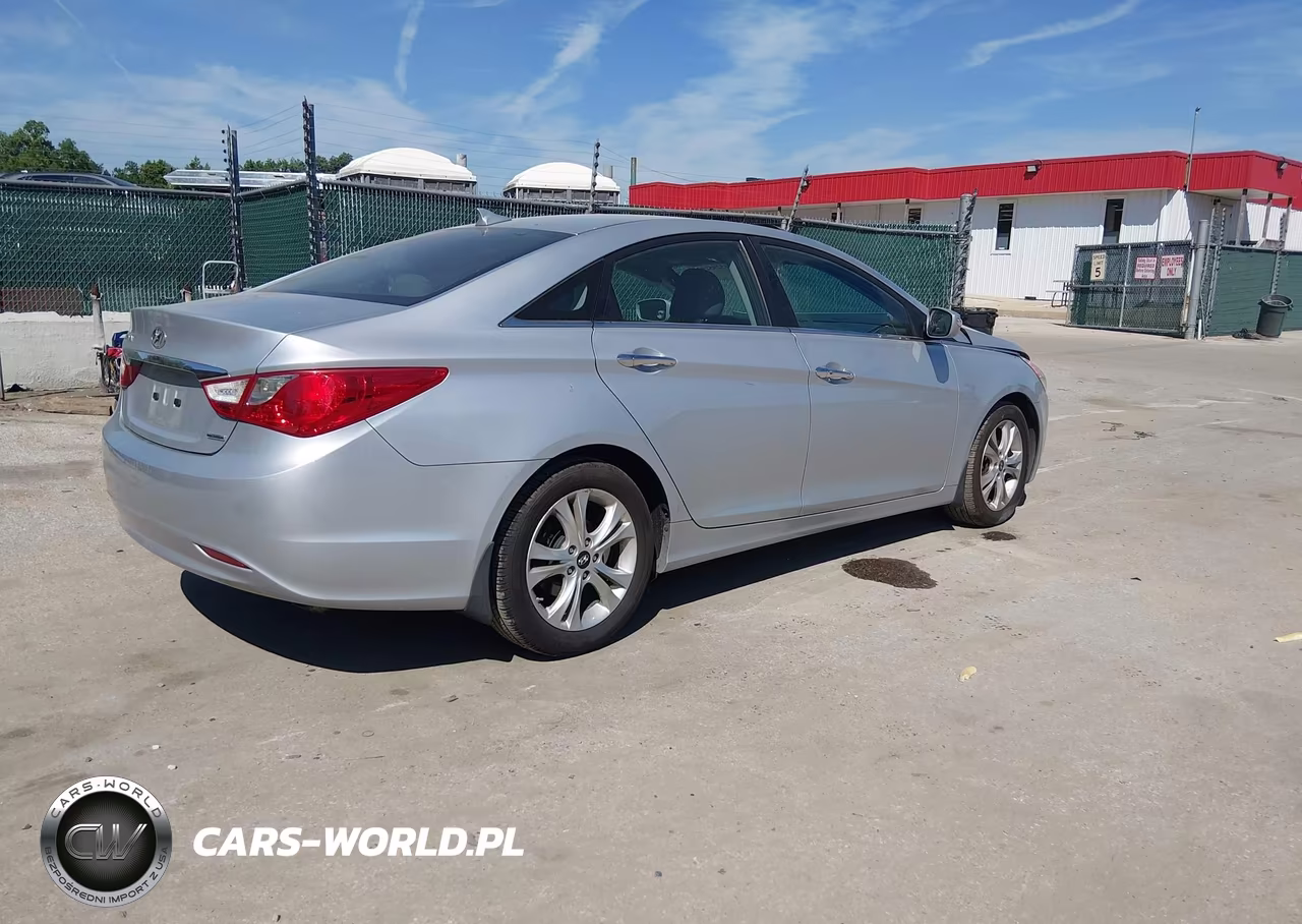 2013 Hyundai Sonata Limited VIN:5NPEC4AC8DH631388 - 4