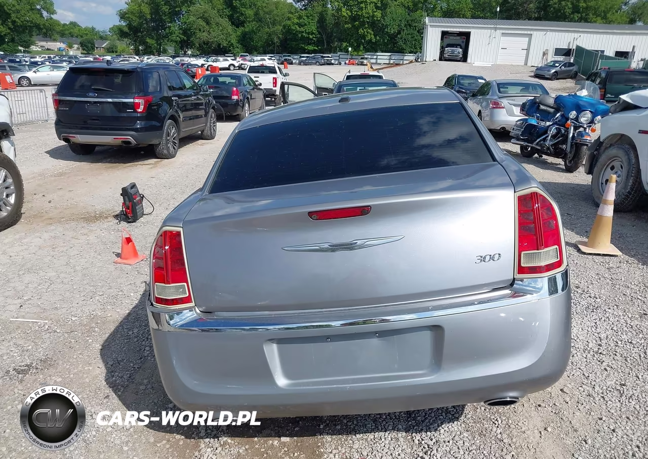 2011 Chrysler 300 Limited VIN:2C3CA5CG2BH533017 - 16