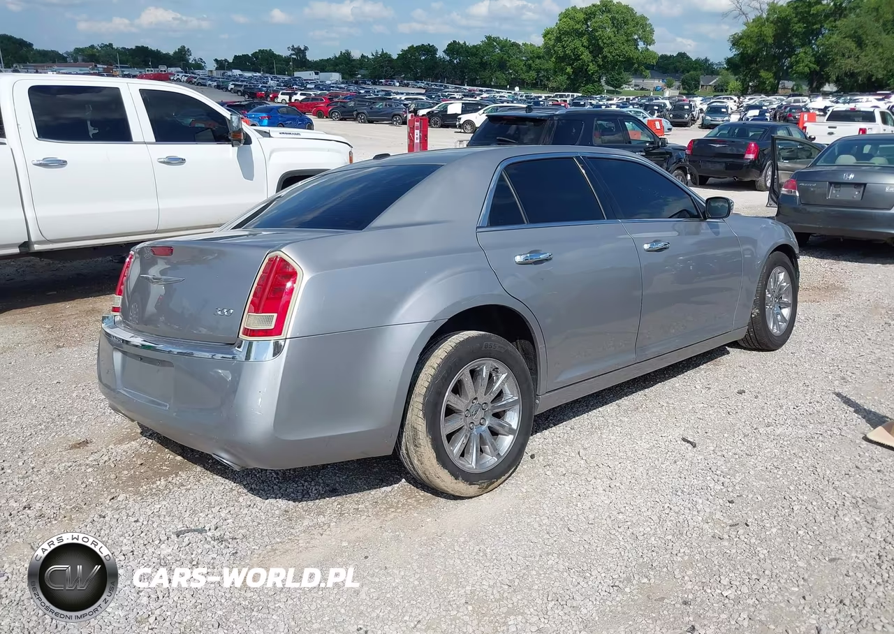 2011 Chrysler 300 Limited VIN:2C3CA5CG2BH533017 - 4