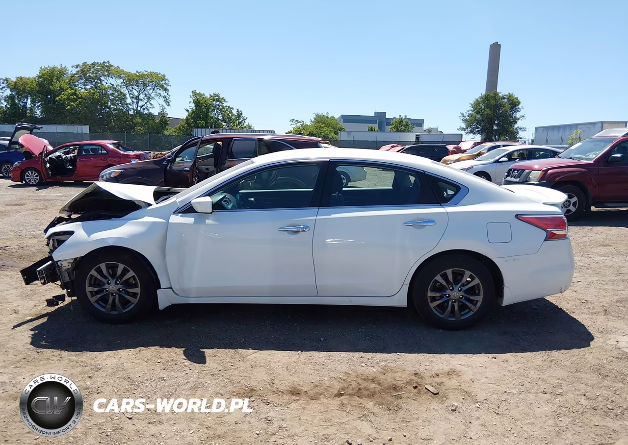 2015 Nissan Altima 2.5 S VIN:1N4AL3AP2FC251687 - 14