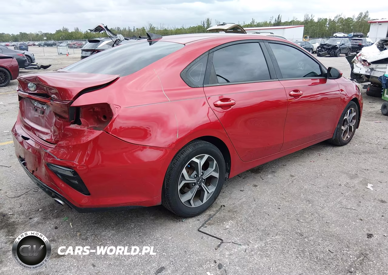 2019 Kia Forte Lxs VIN:3KPF24AD7KE084275 - 4