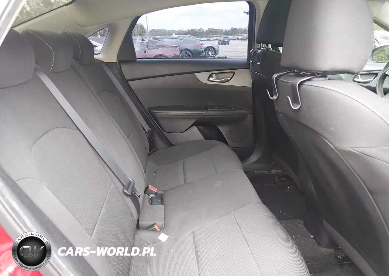 2019 Kia Forte Lxs VIN:3KPF24AD7KE084275 - 8