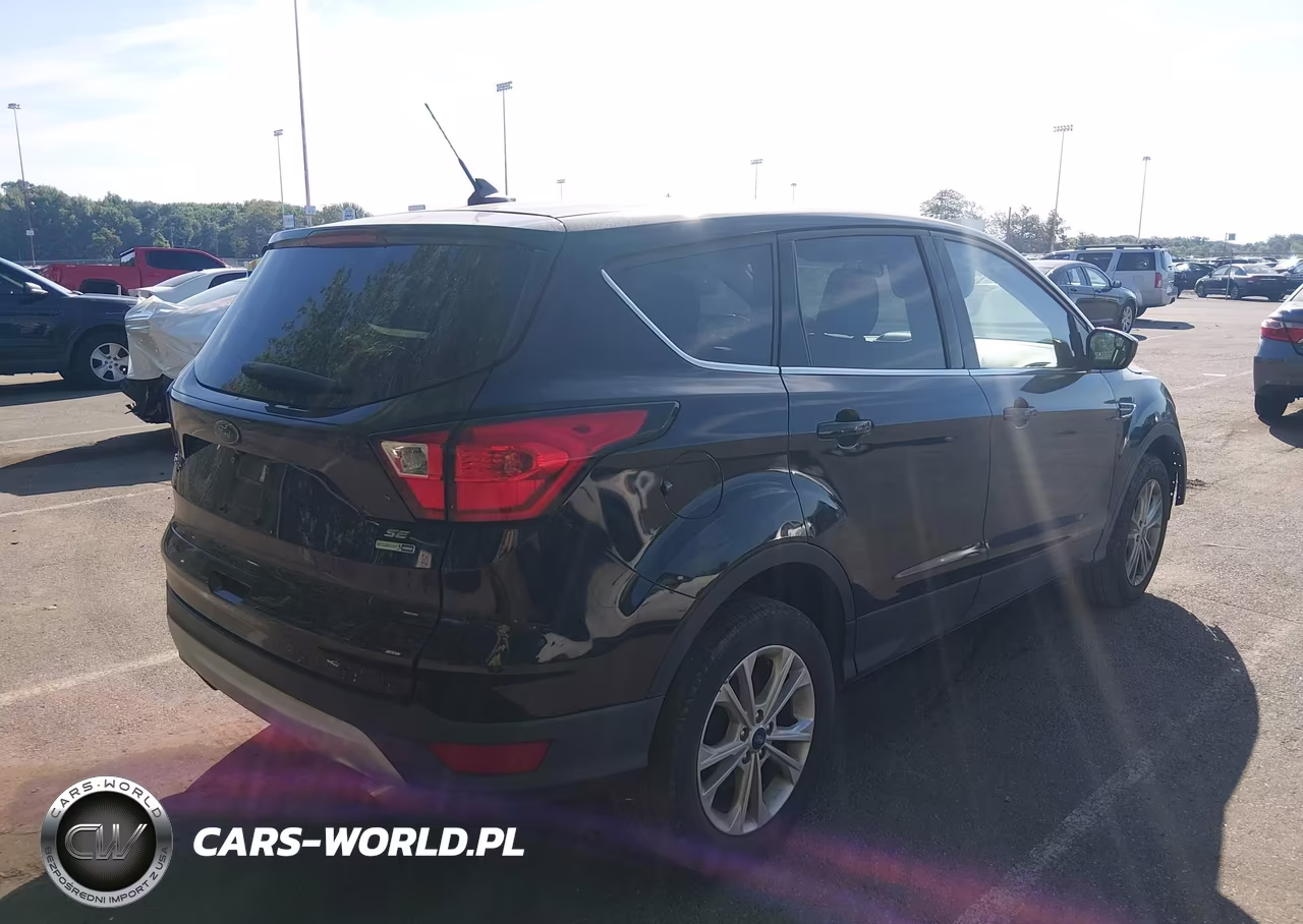 2019 Ford Escape Se VIN:1FMCU9GD4KUB43104 - 4