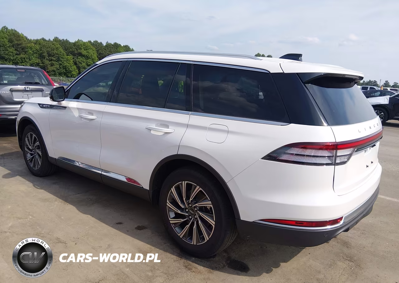 2025 Lincoln Aviator Premiere VIN:5LM5J6XC8SGL28839 - 3