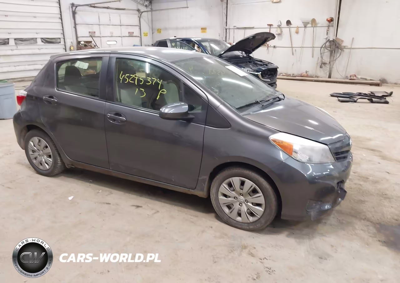 2013 Toyota Yaris Le