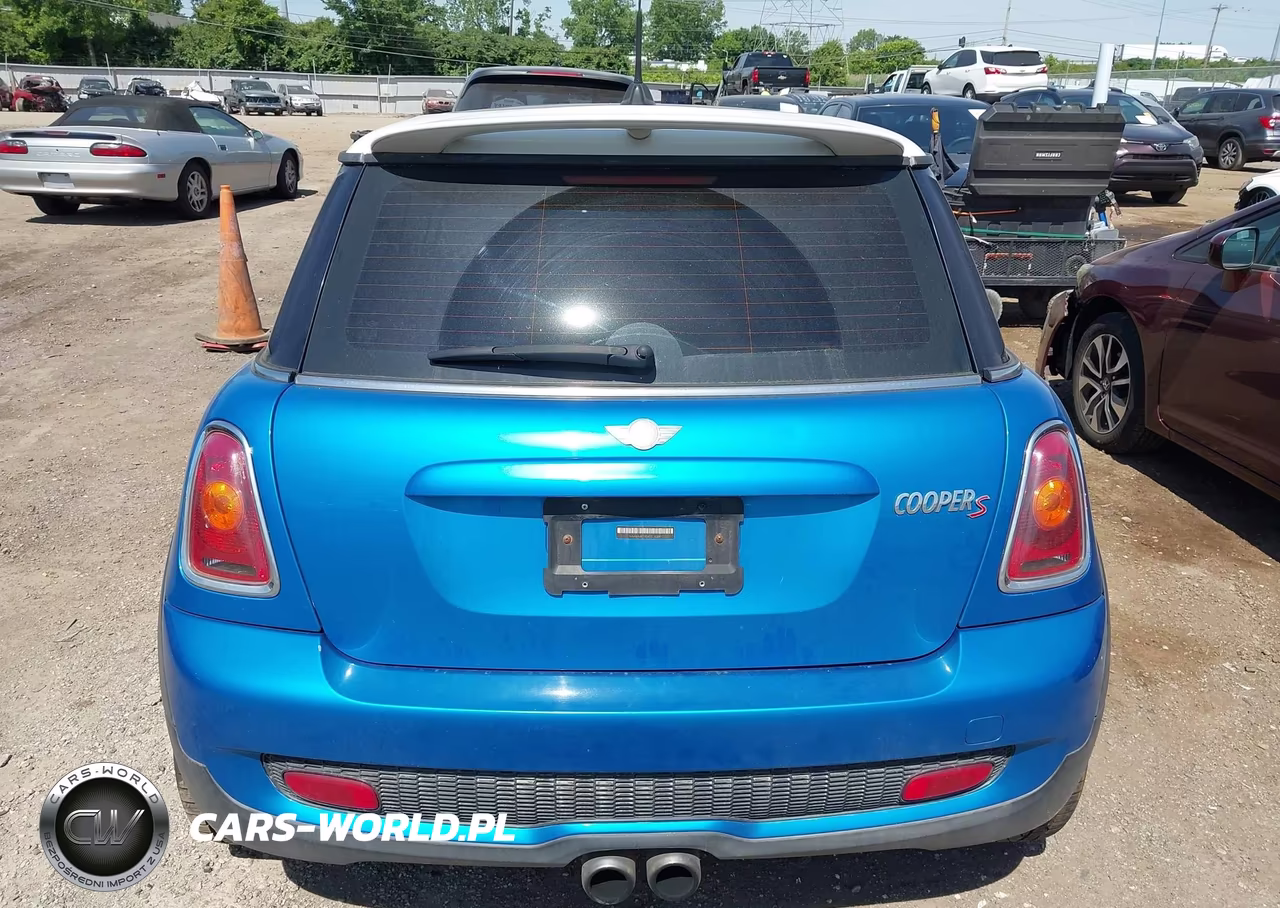 2007 Mini Cooper S VIN:WMWMF73547TL83091 - 17