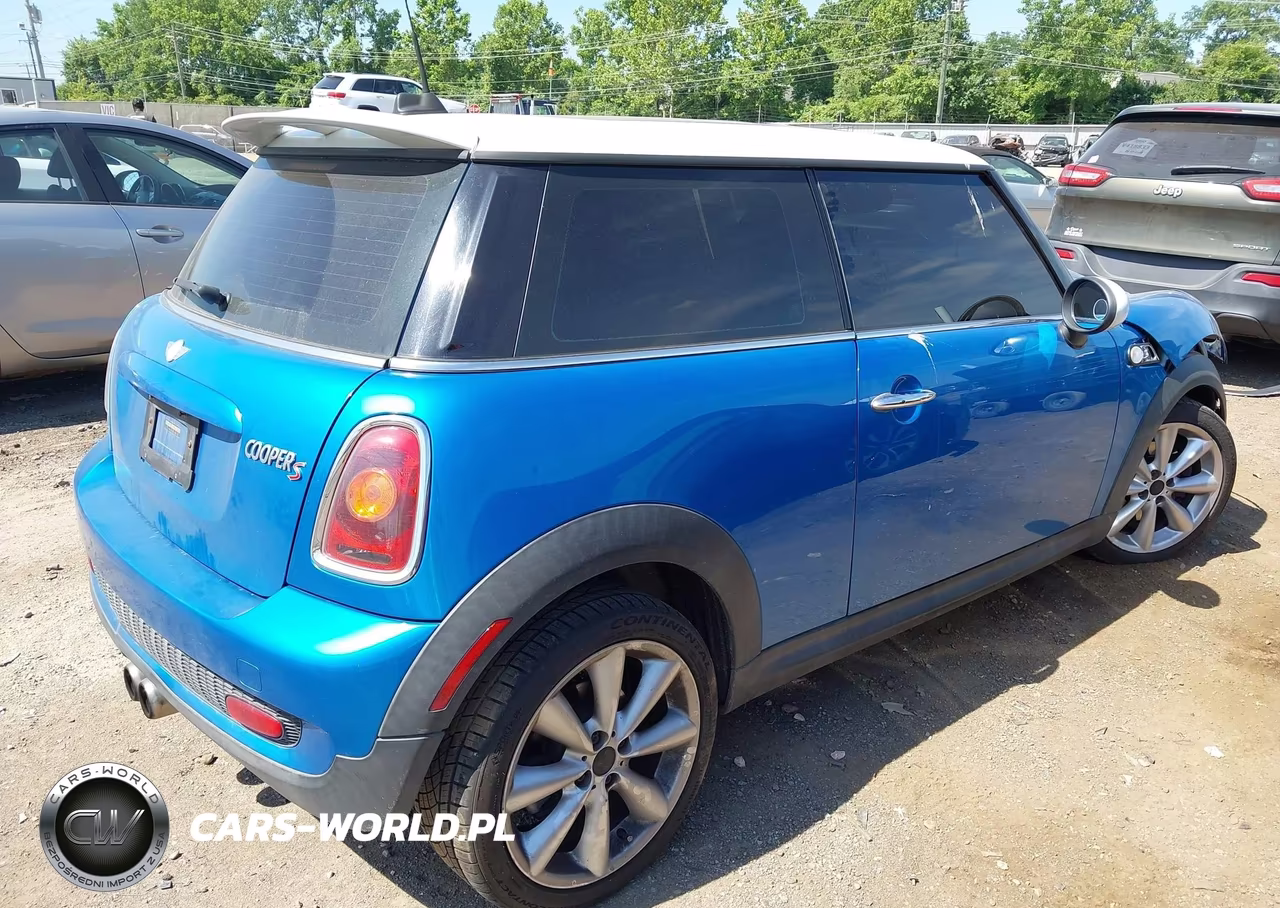 2007 Mini Cooper S VIN:WMWMF73547TL83091 - 4
