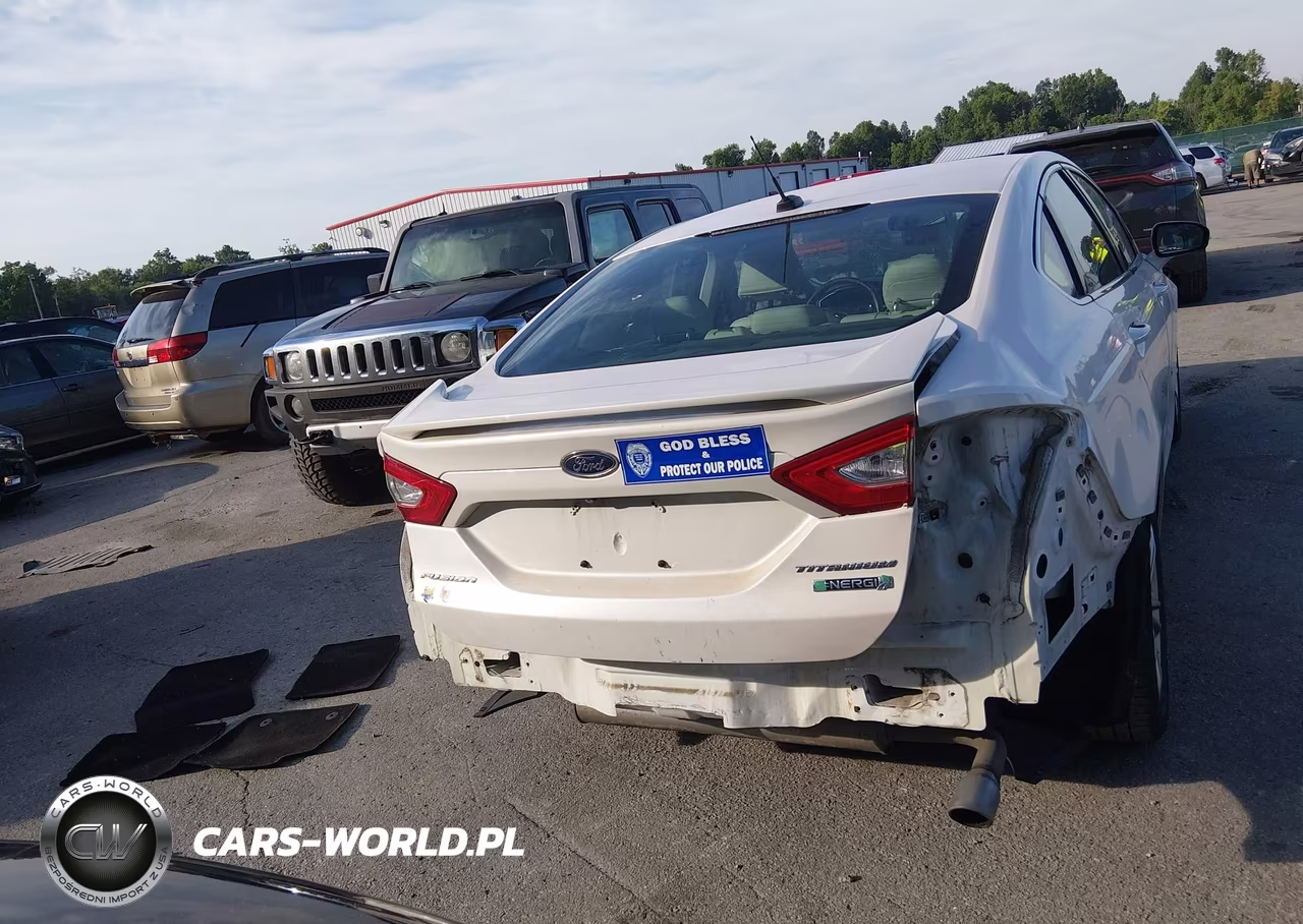 2016 Ford Fusion Energi Titanium VIN:3FA6P0SU6GR336676 - 16