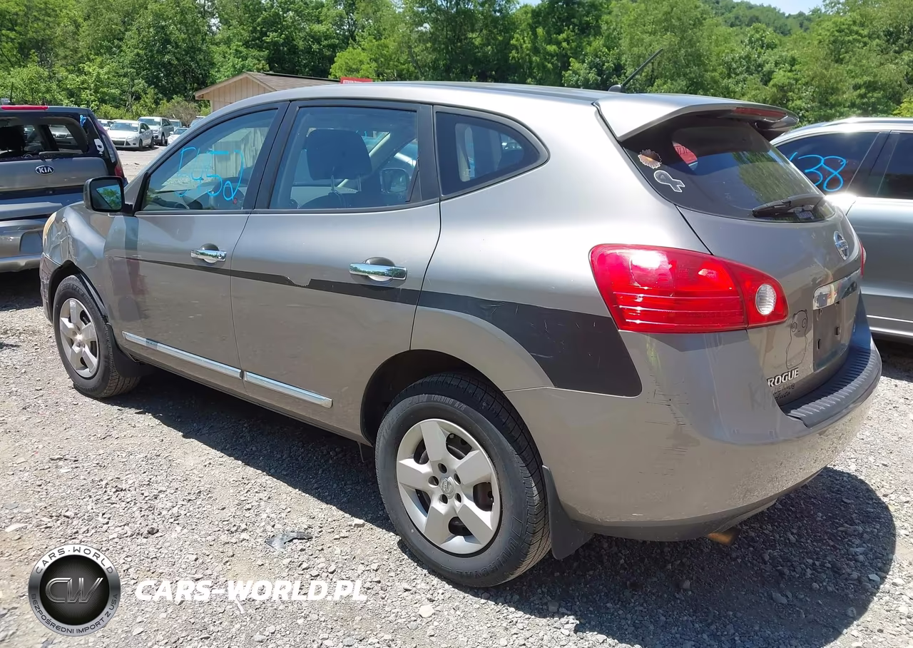 2011 Nissan Rogue S VIN:JN8AS5MV1BW689424 - 3