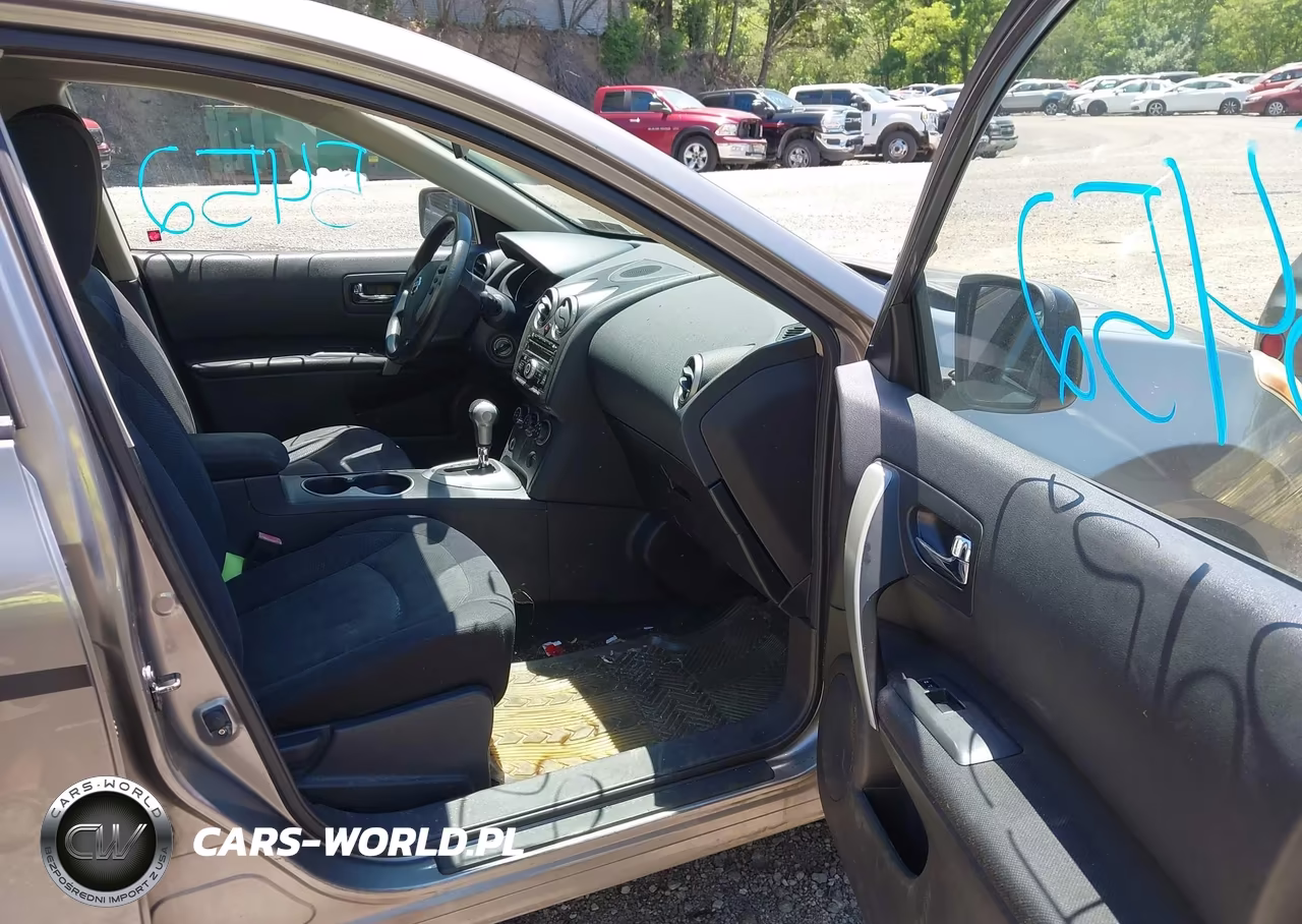 2011 Nissan Rogue S VIN:JN8AS5MV1BW689424 - 5