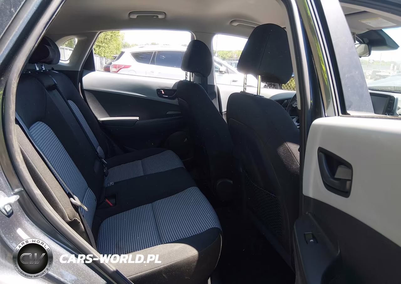 2021 Hyundai Kona Se VIN:KM8K1CAA1MU746224 - 8