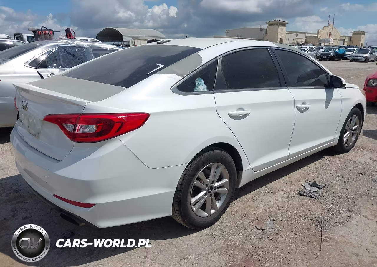 2016 Hyundai Sonata VIN:5NPE24AF3GH393466 - 4