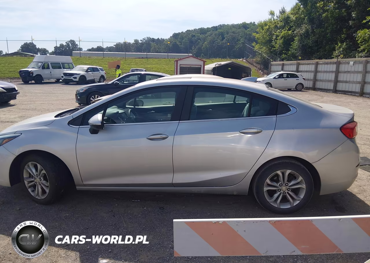 2019 Chevrolet Cruze Lt VIN:1G1BE5SMXK7121953 - 14