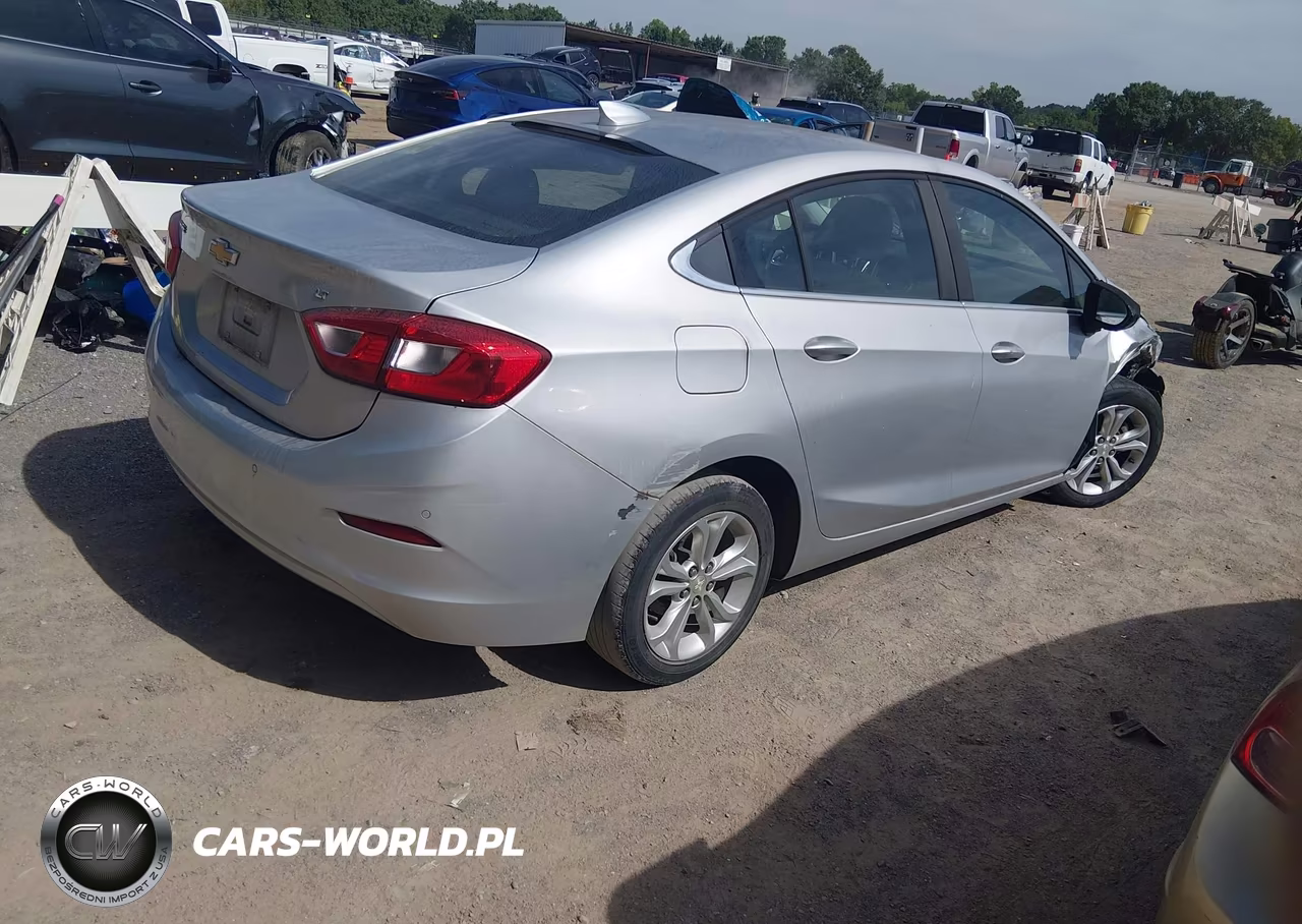 2019 Chevrolet Cruze Lt VIN:1G1BE5SMXK7121953 - 4