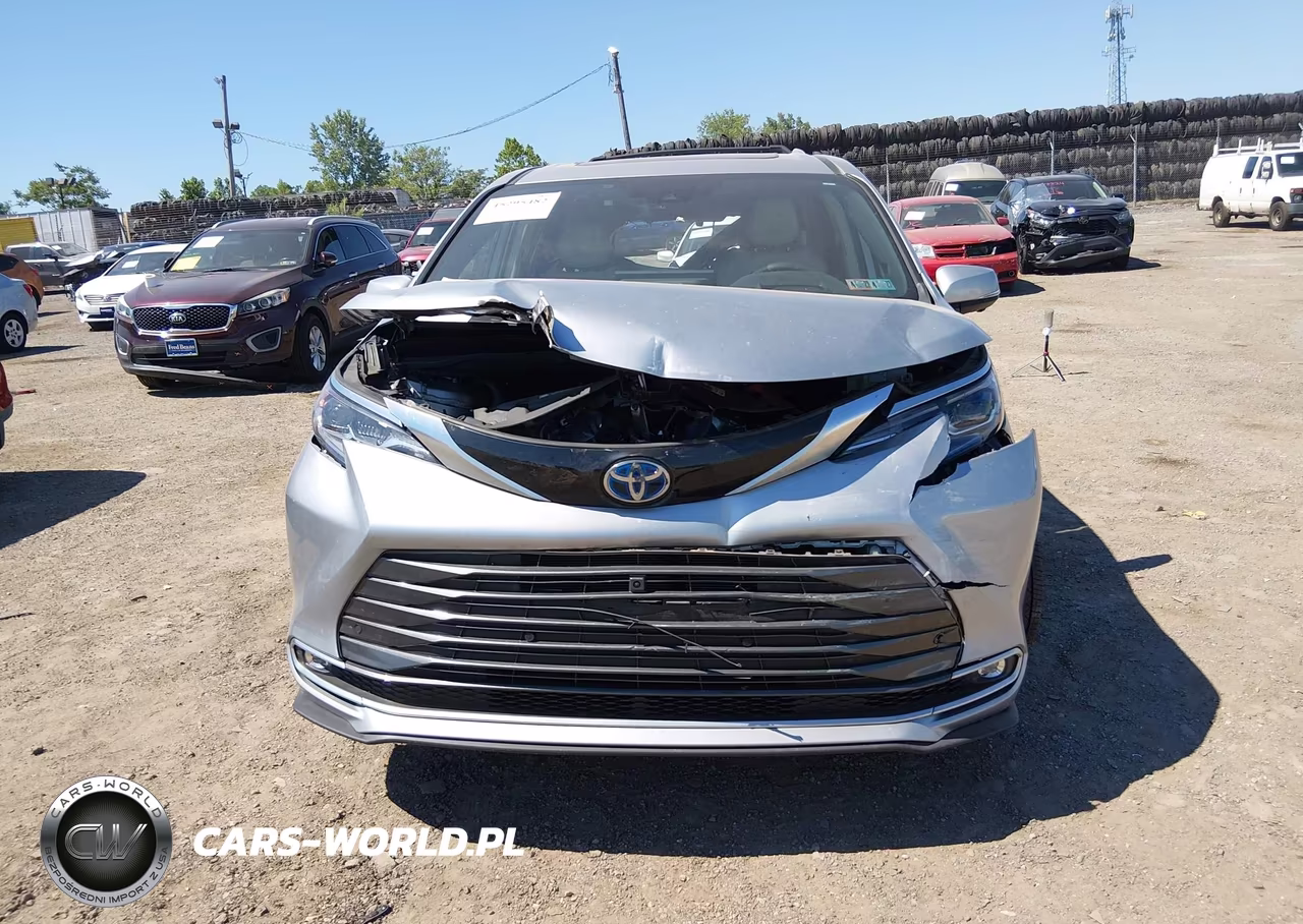 2025 Toyota Sienna Platinum VIN:5TDESKFC5SS167855 - 13