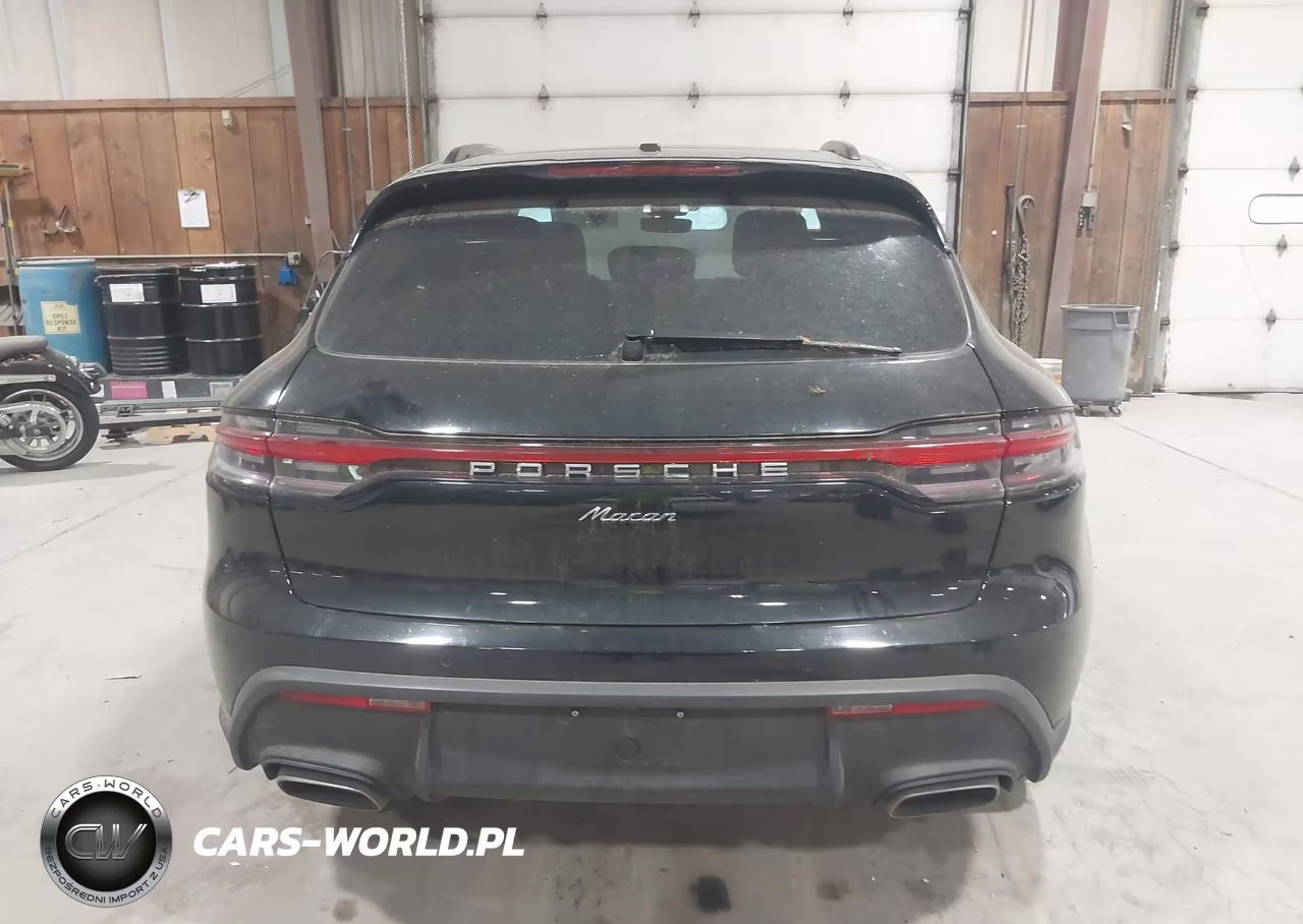 2023 Porsche Macan T VIN:WP1AA2A5XPLB08043 - 16