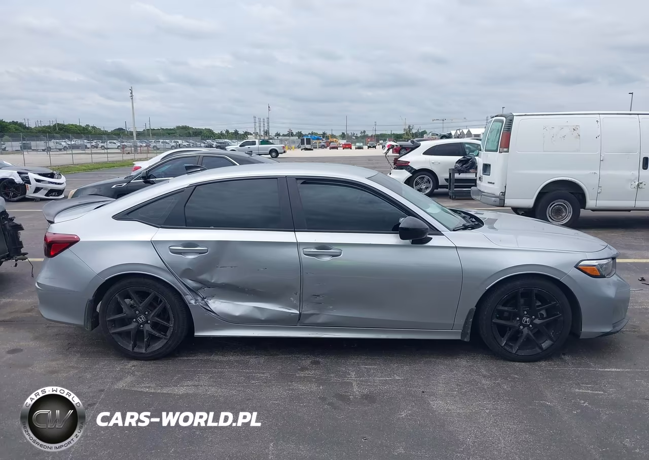 2025 Honda Civic Sport VIN:2HGFE2F56SH580557 - 13