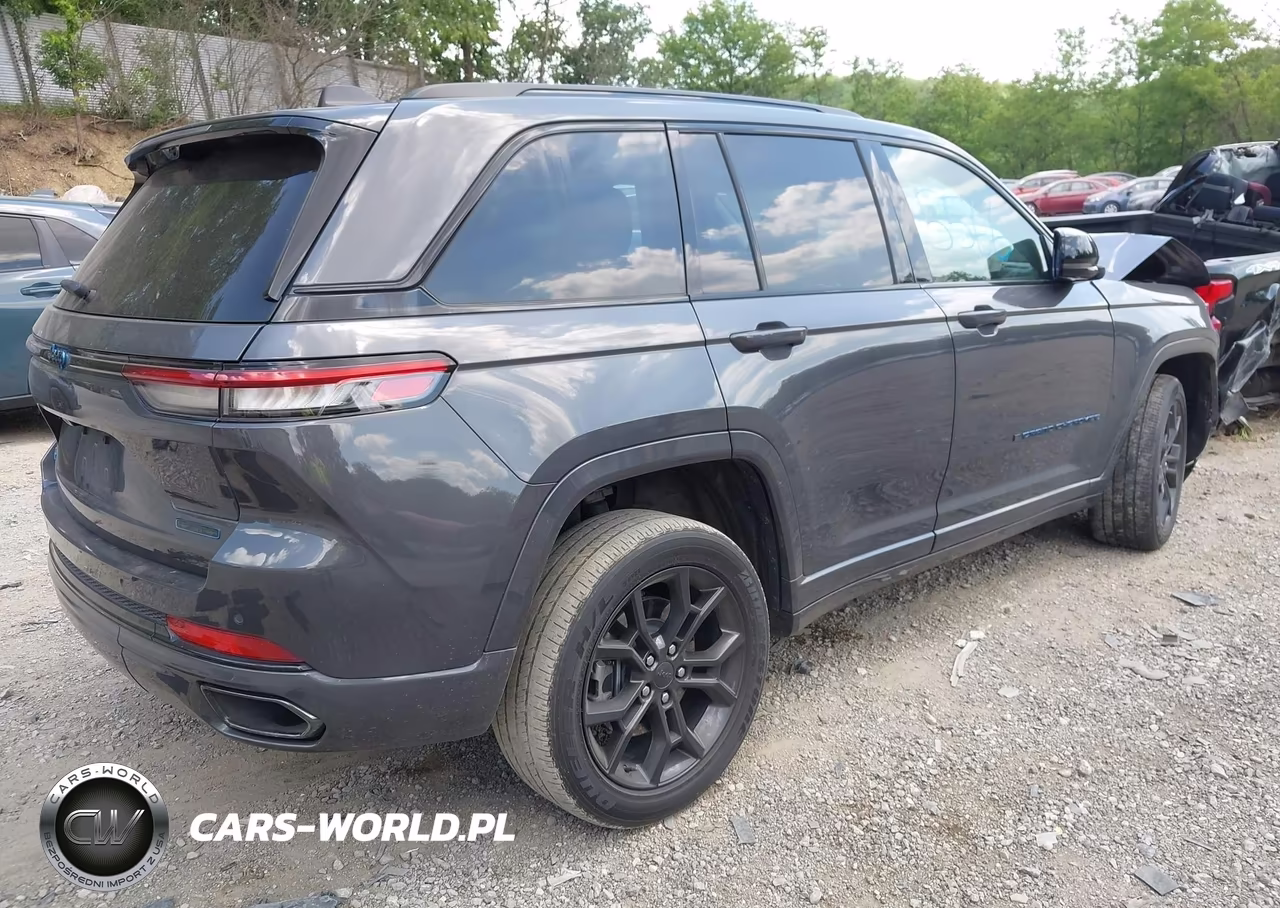 2023 Jeep Grand Cherokee 4Xe 30Th Anniversary VIN:1C4RJYB62P8905467 - 4
