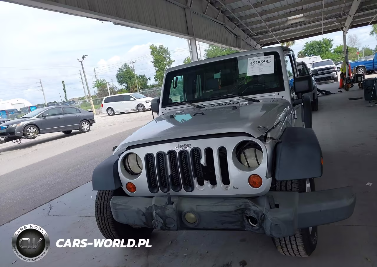 2009 Jeep Wrangler Unlimited X VIN:1J4GB39199L756874 - 12