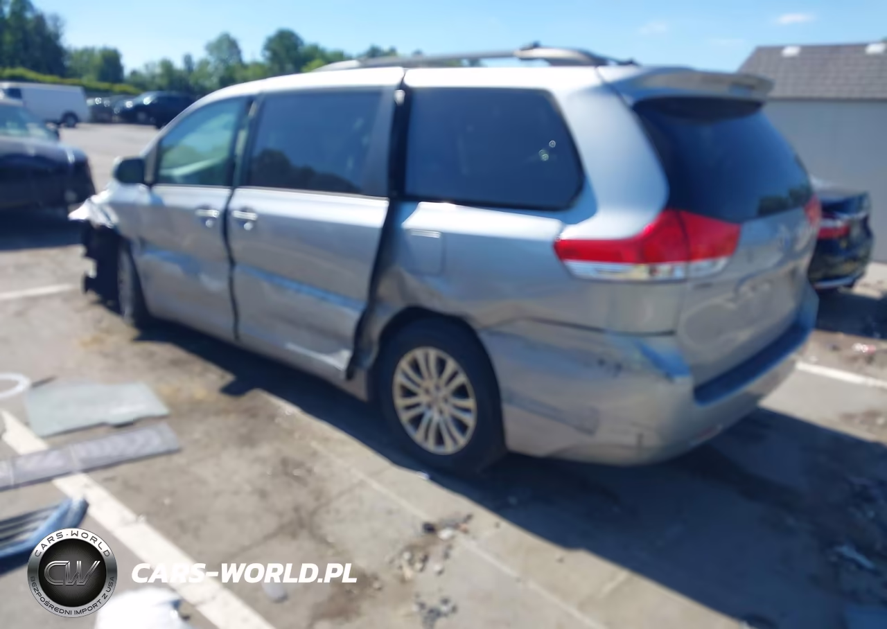 2014 Toyota Sienna Xle V6 8 Passenger VIN:5TDYK3DC7ES483705 - 3