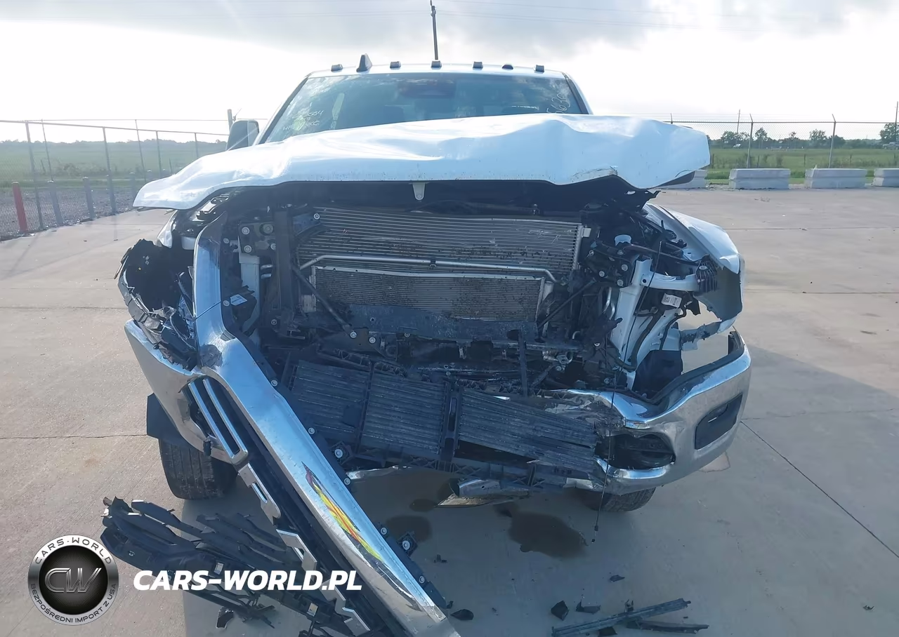 2026 Ram 3500 VIN:3C63RRGL1TG228622 - 11