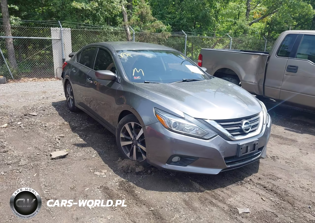 2017 Nissan Altima 2.5 Sr – zdjęcie 1 z 11