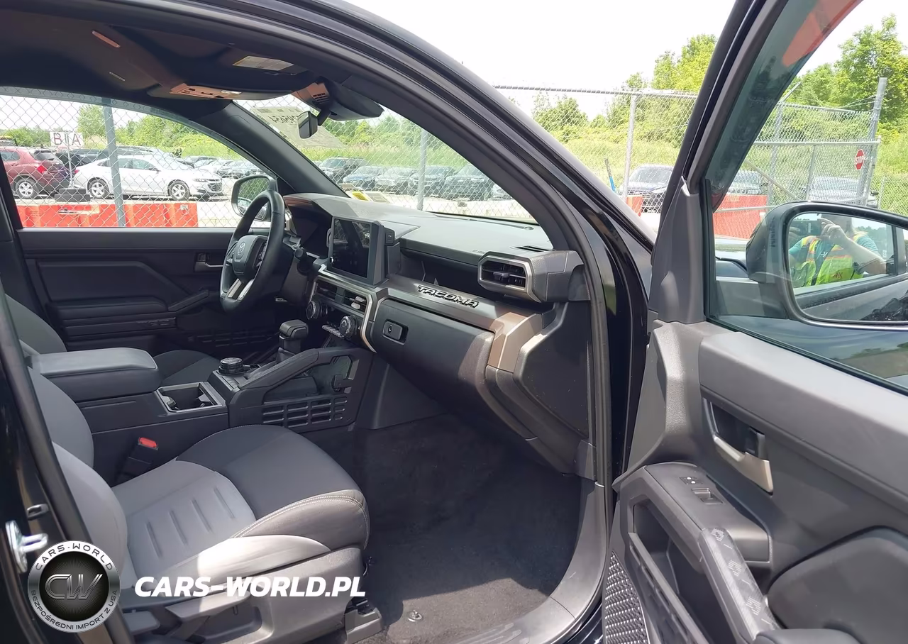 2024 Toyota Tacoma Trd Off Road VIN:3TMLB5JN0RM015591 - 5