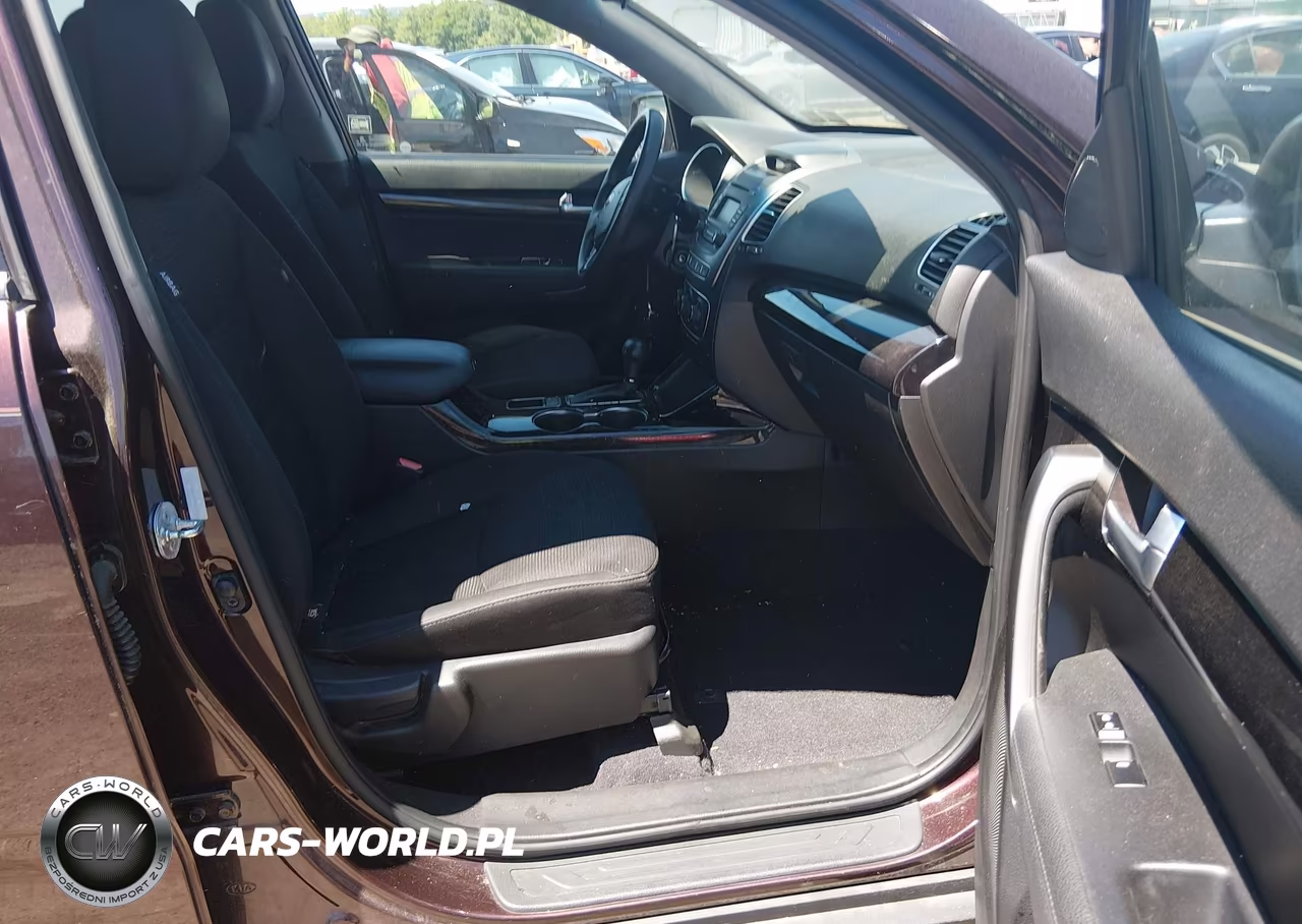 2014 Kia Sorento Lx VIN:5XYKT3A6XEG523550 - 5