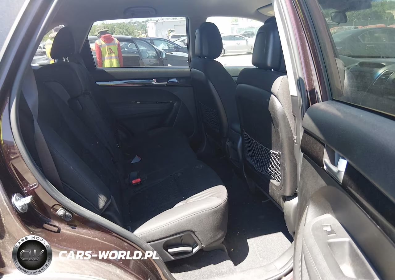 2014 Kia Sorento Lx VIN:5XYKT3A6XEG523550 - 8