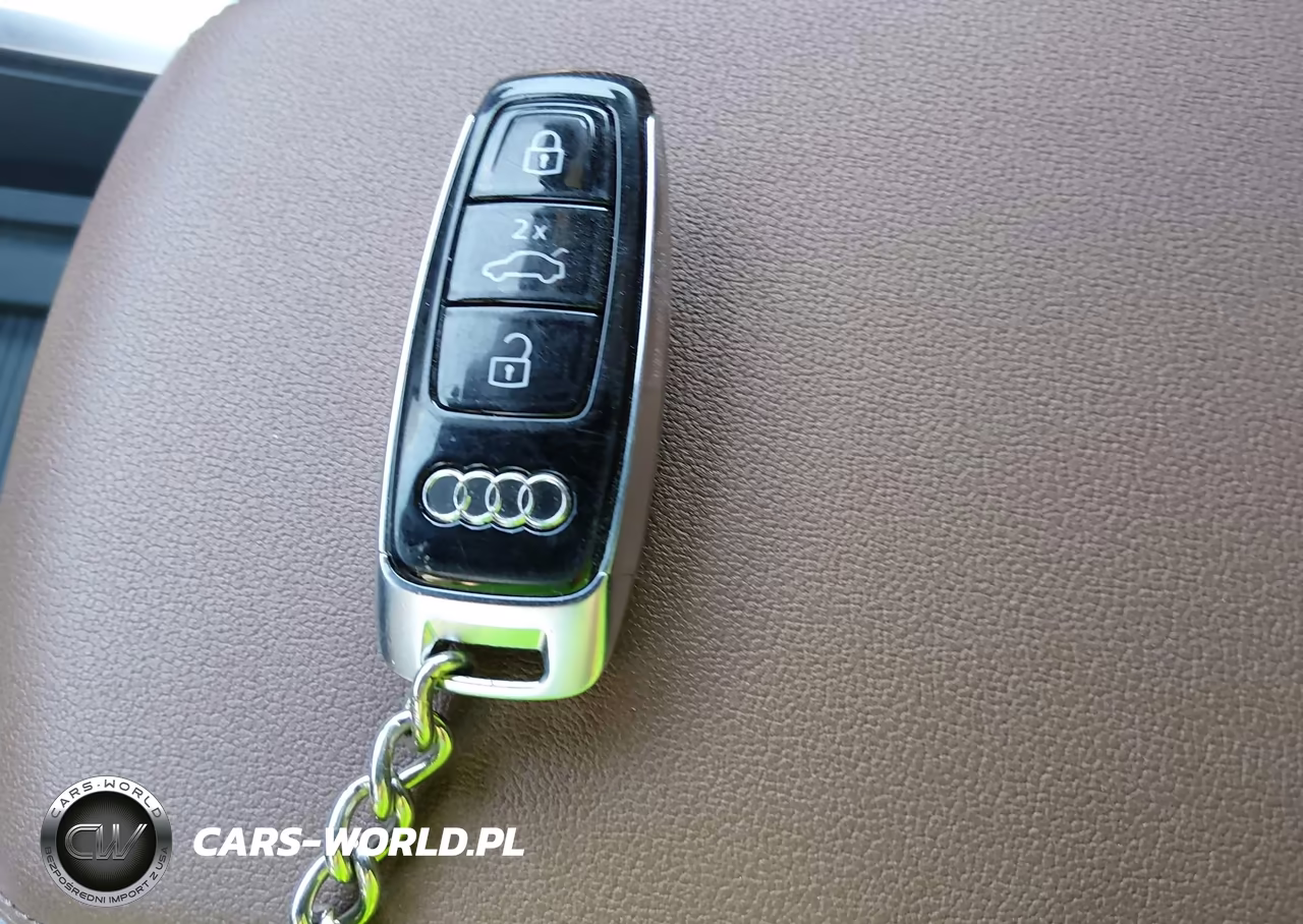 2023 Audi E-Tron Premium Plus Quattro VIN:WA1LAAGE1PB014550 - 11